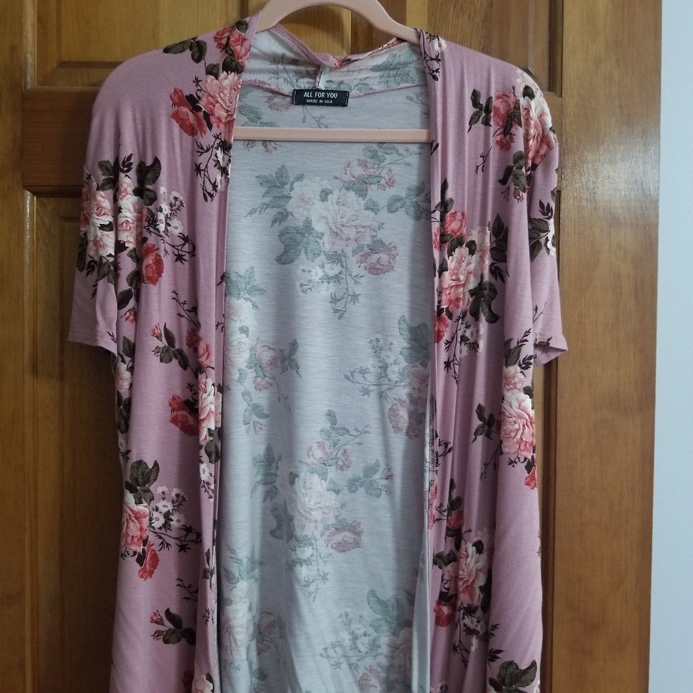 Set of 2 short sleeve cardigans NWOT